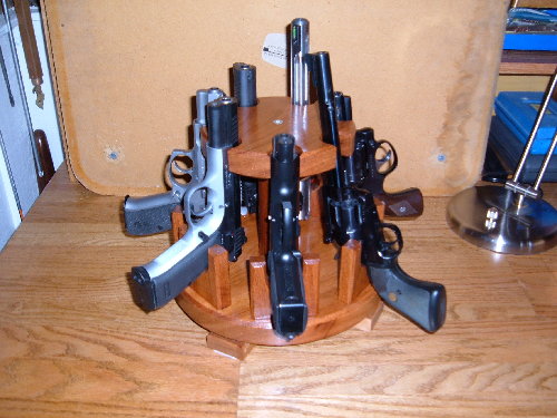 Rotating pistol rack 002.jpg