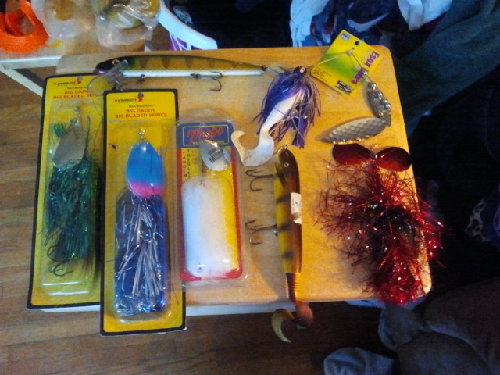 Muskie Lures 4 Oct 29 2012.jpg