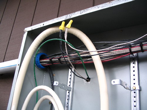 wire nut splices.JPG