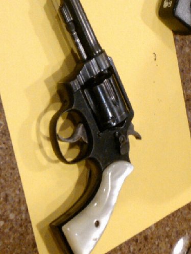 gun1.jpg